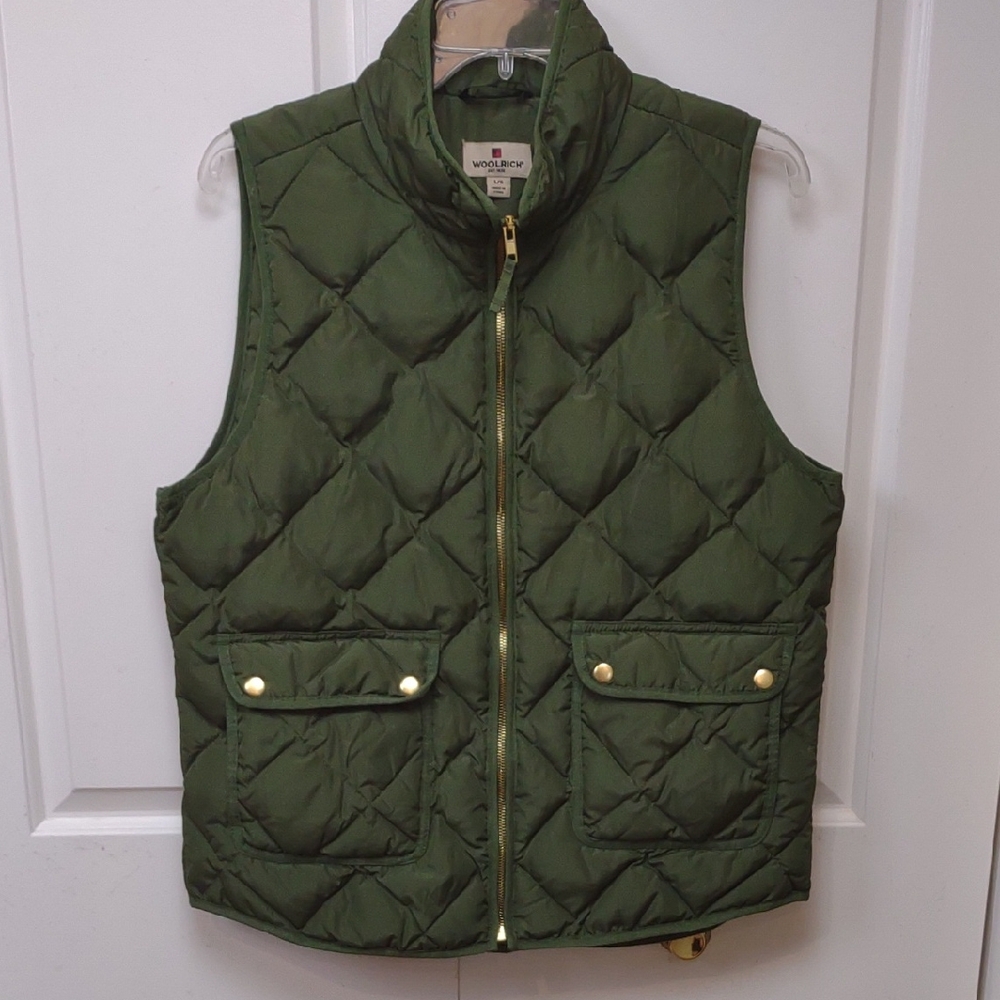 Woolrich Women's Olive Quilted Washable Down Insulated Full Zip Vest Gold Detail - Picture 2 of 9